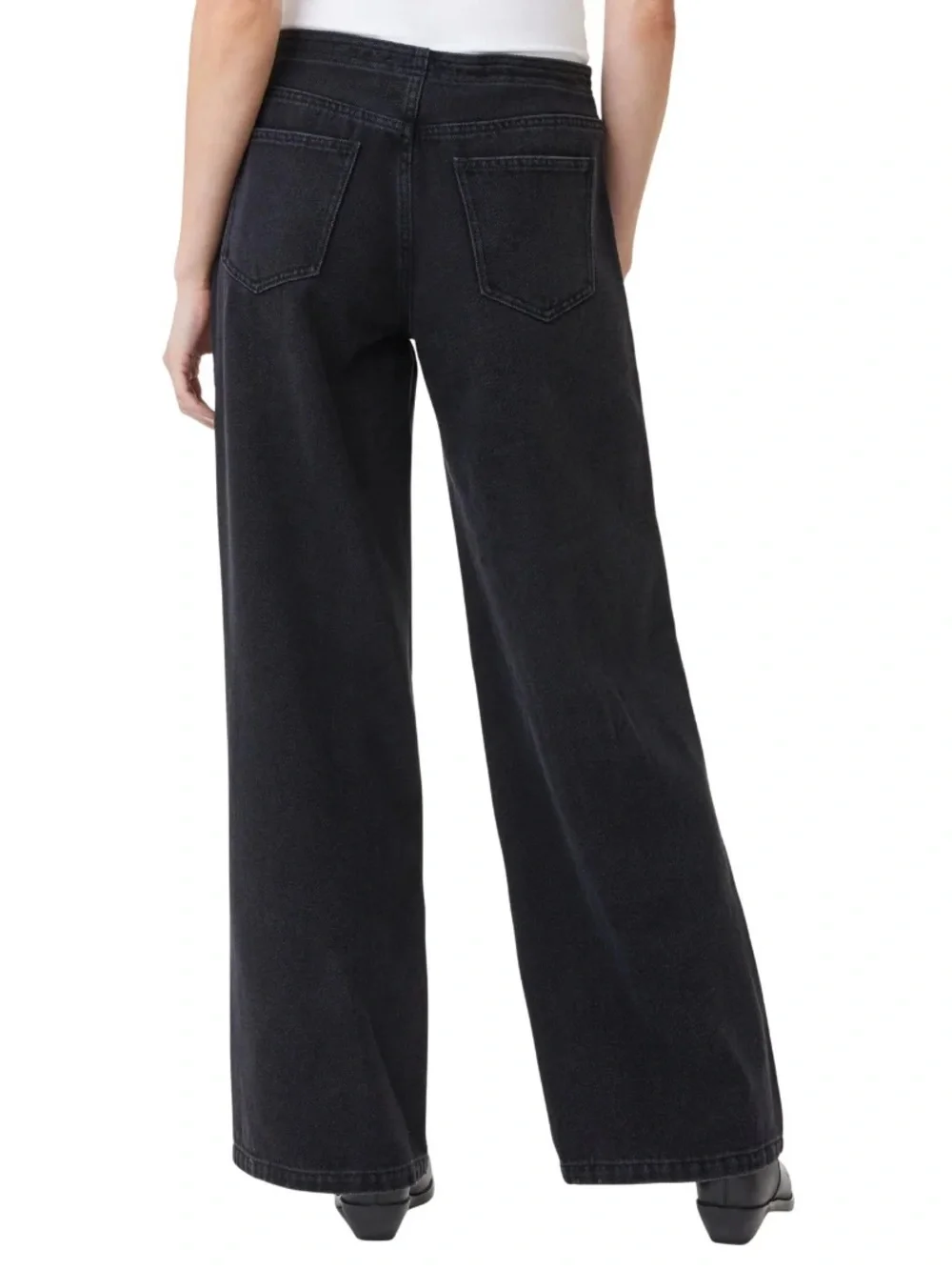 Wide leg jeans